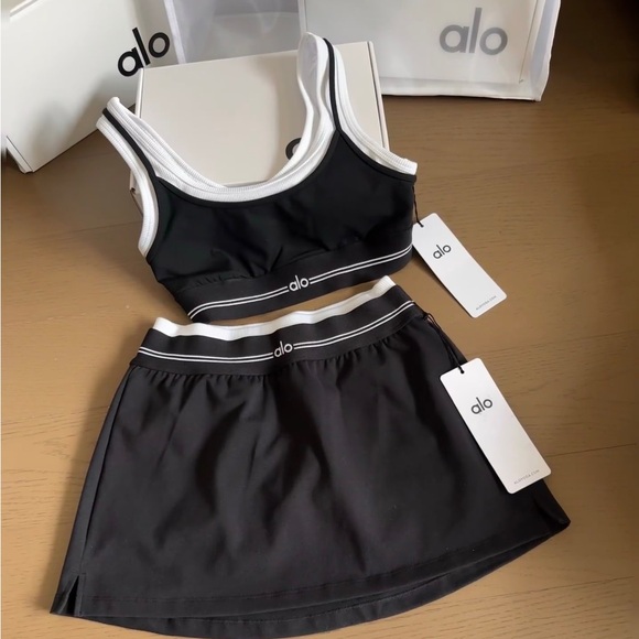 ALO Yoga Pants - Alo Black and White Sports Bra and Skirt Set